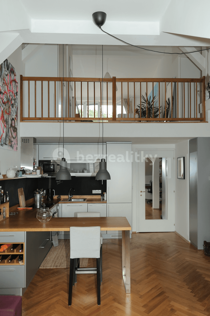 Prenájom bytu 2-izbový 67 m², Plzeňská, Praha, Praha Prenájom bytu 2-izbový 67 m², Plzeňská, Praha, Praha