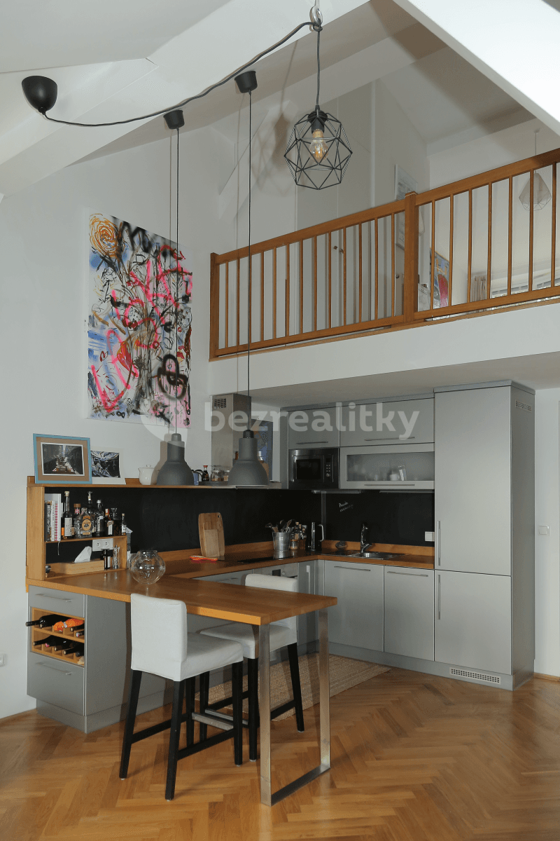 Prenájom bytu 2-izbový 67 m², Plzeňská, Praha, Praha Prenájom bytu 2-izbový 67 m², Plzeňská, Praha, Praha