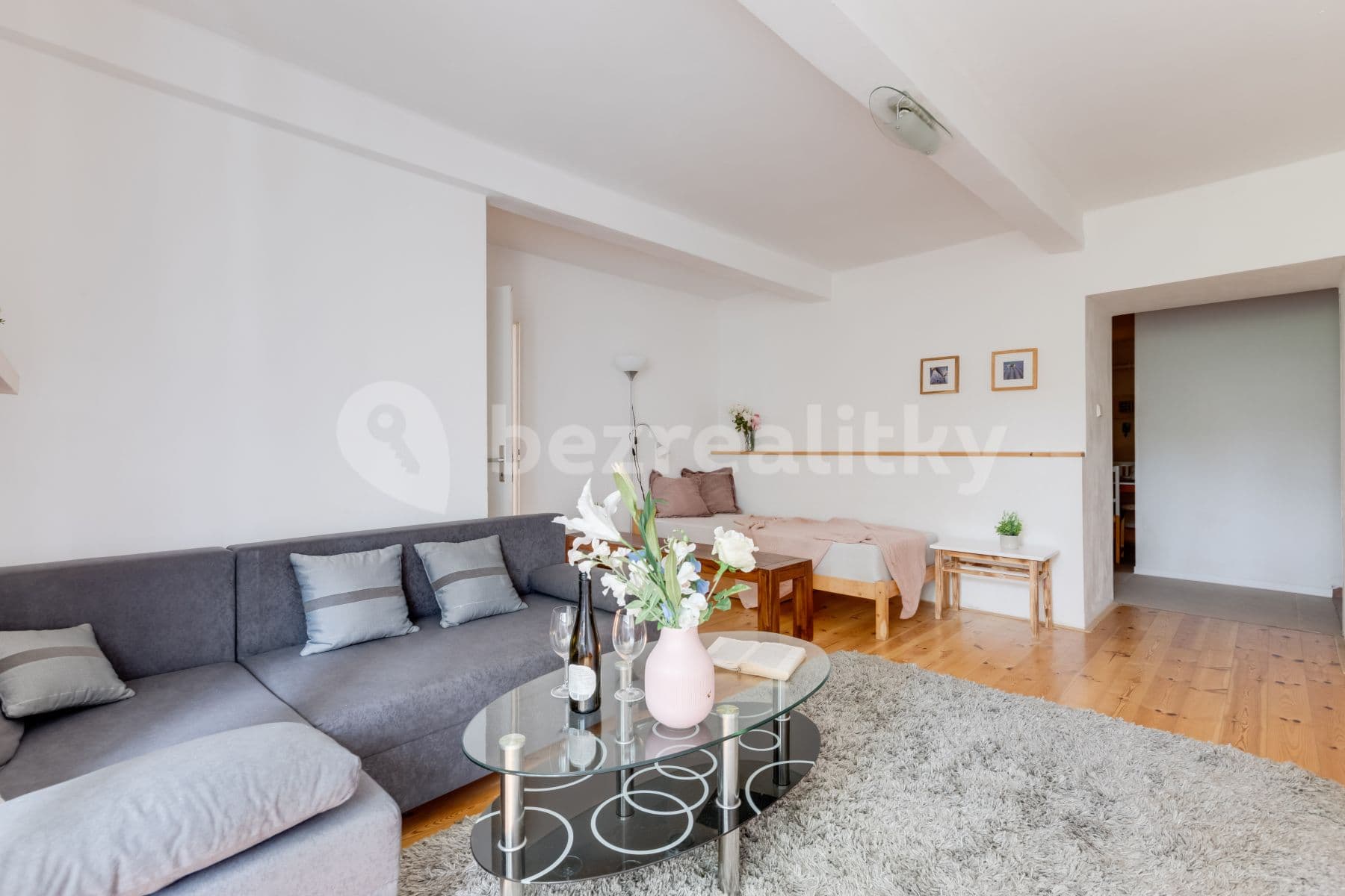 Prenájom bytu 2-izbový 69 m², Šlikova, Praha, Praha Prenájom bytu 2-izbový 69 m², Šlikova, Praha, Praha