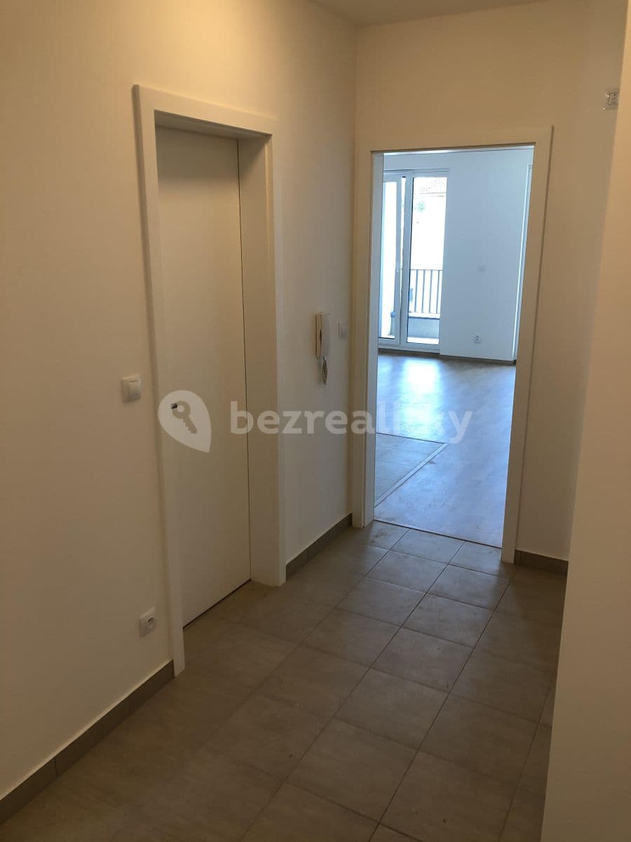 Prenájom bytu 2-izbový 55 m², Malešická, Praha, Praha Prenájom bytu 2-izbový 55 m², Malešická, Praha, Praha