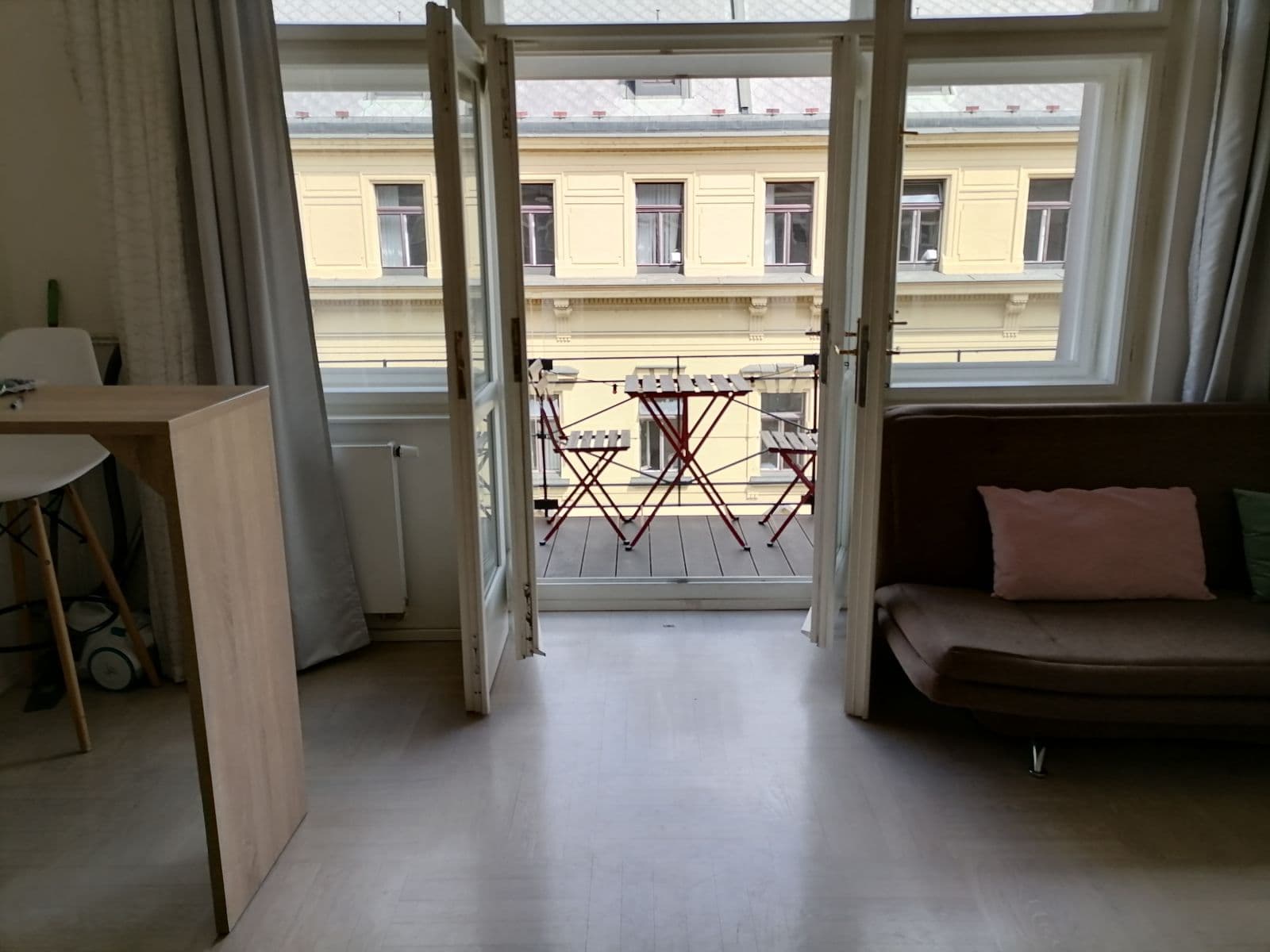Prenájom bytu 1-izbový 34 m², Spálená, Praha, Praha Prenájom bytu 1-izbový 34 m², Spálená, Praha, Praha