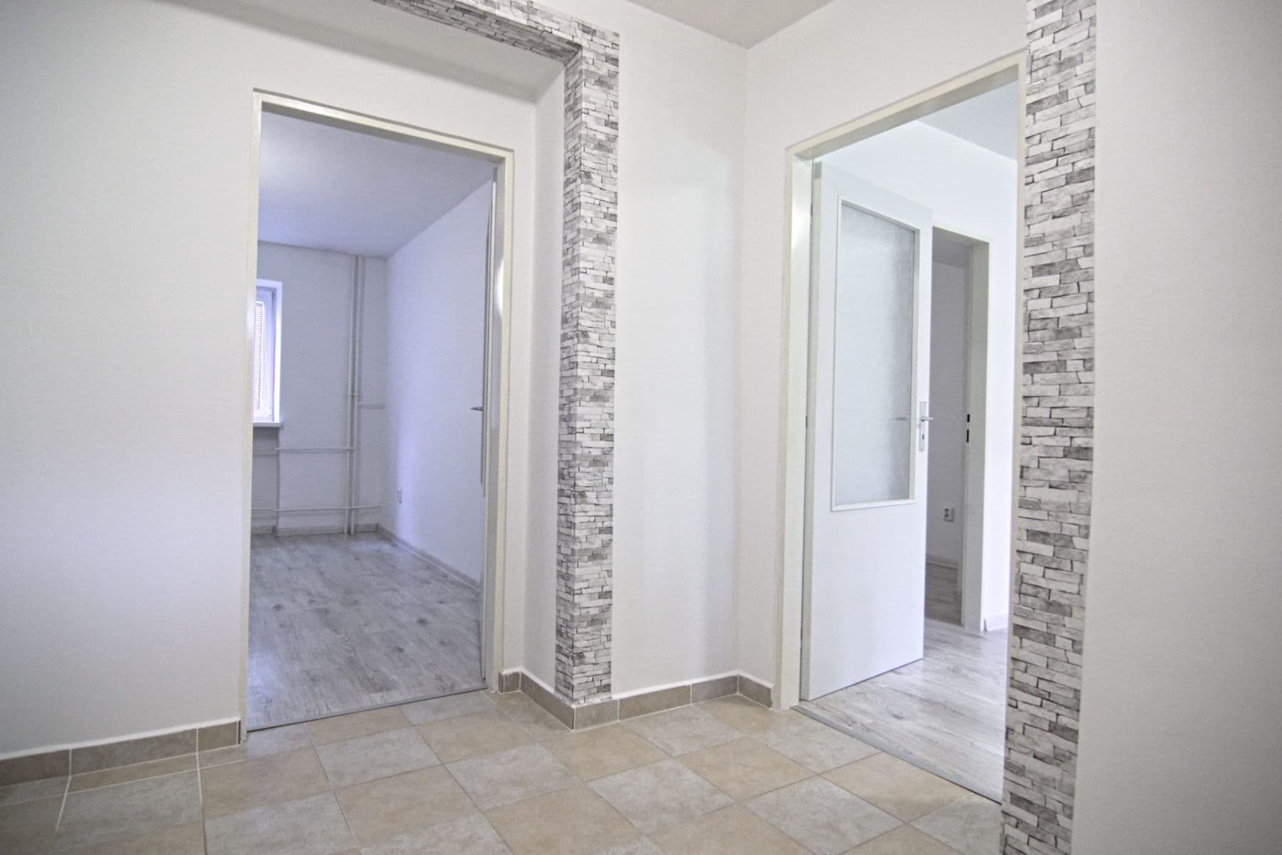 Prenájom bytu 2-izbový 47 m², Stavbařů, Ostrava, Moravskoslezský kraj Prenájom bytu 2-izbový 47 m², Stavbařů, Ostrava, Moravskoslezský kraj