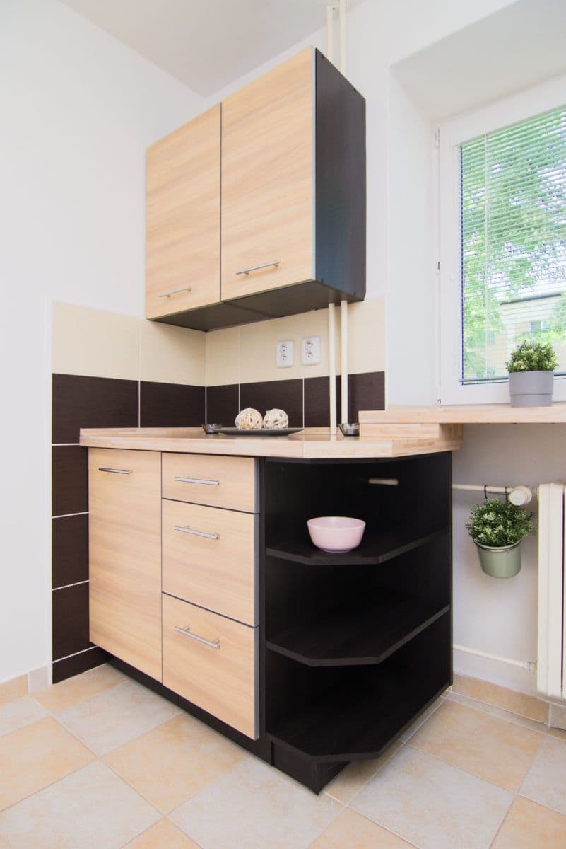 Prenájom bytu 2-izbový 47 m², Stavbařů, Ostrava, Moravskoslezský kraj Prenájom bytu 2-izbový 47 m², Stavbařů, Ostrava, Moravskoslezský kraj