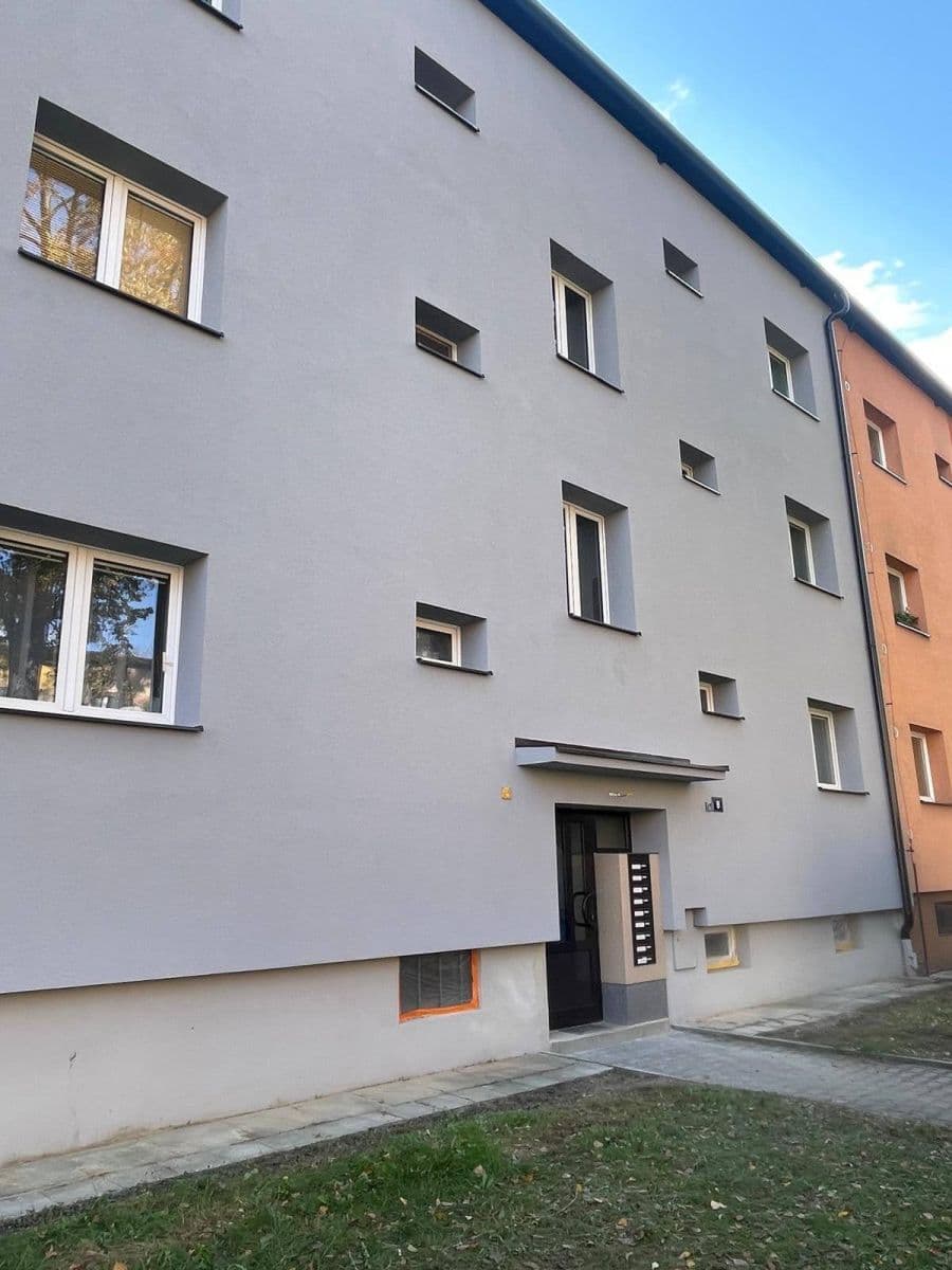 Prenájom bytu 2-izbový 47 m², Stavbařů, Ostrava, Moravskoslezský kraj Prenájom bytu 2-izbový 47 m², Stavbařů, Ostrava, Moravskoslezský kraj