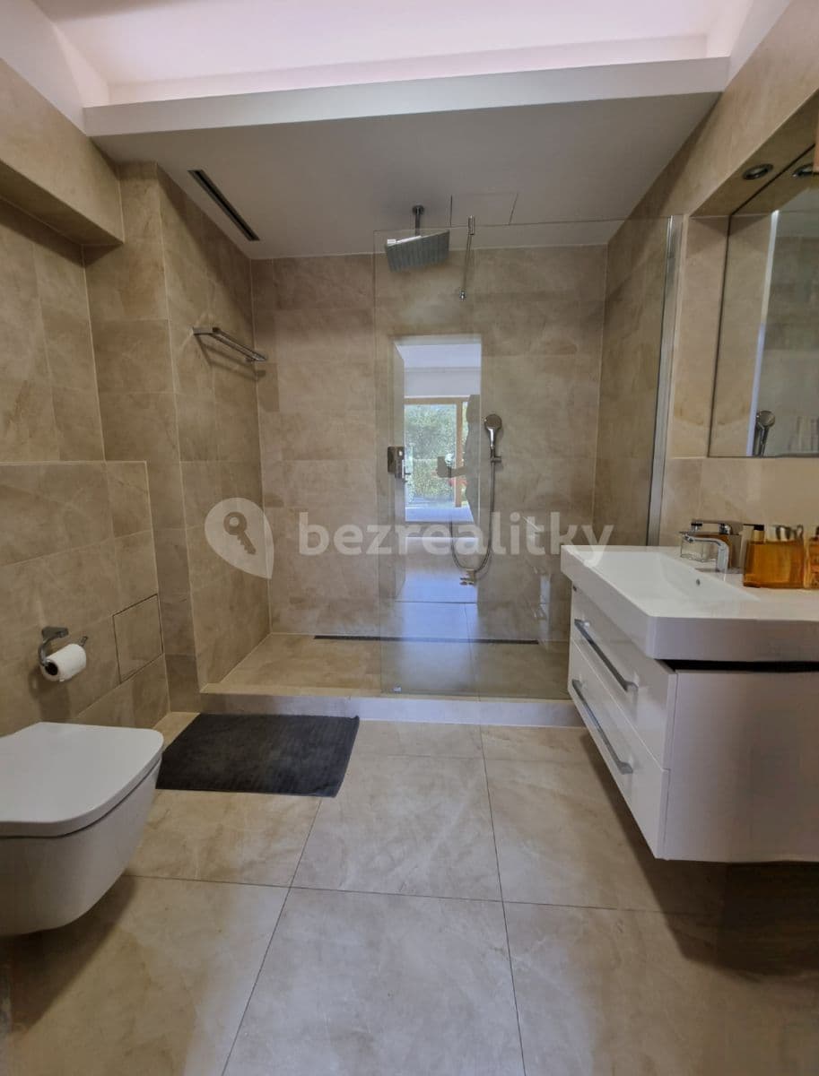 Prenájom bytu 2-izbový 58 m², Za Karlínským přístavem, Praha, Praha Prenájom bytu 2-izbový 58 m², Za Karlínským přístavem, Praha, Praha