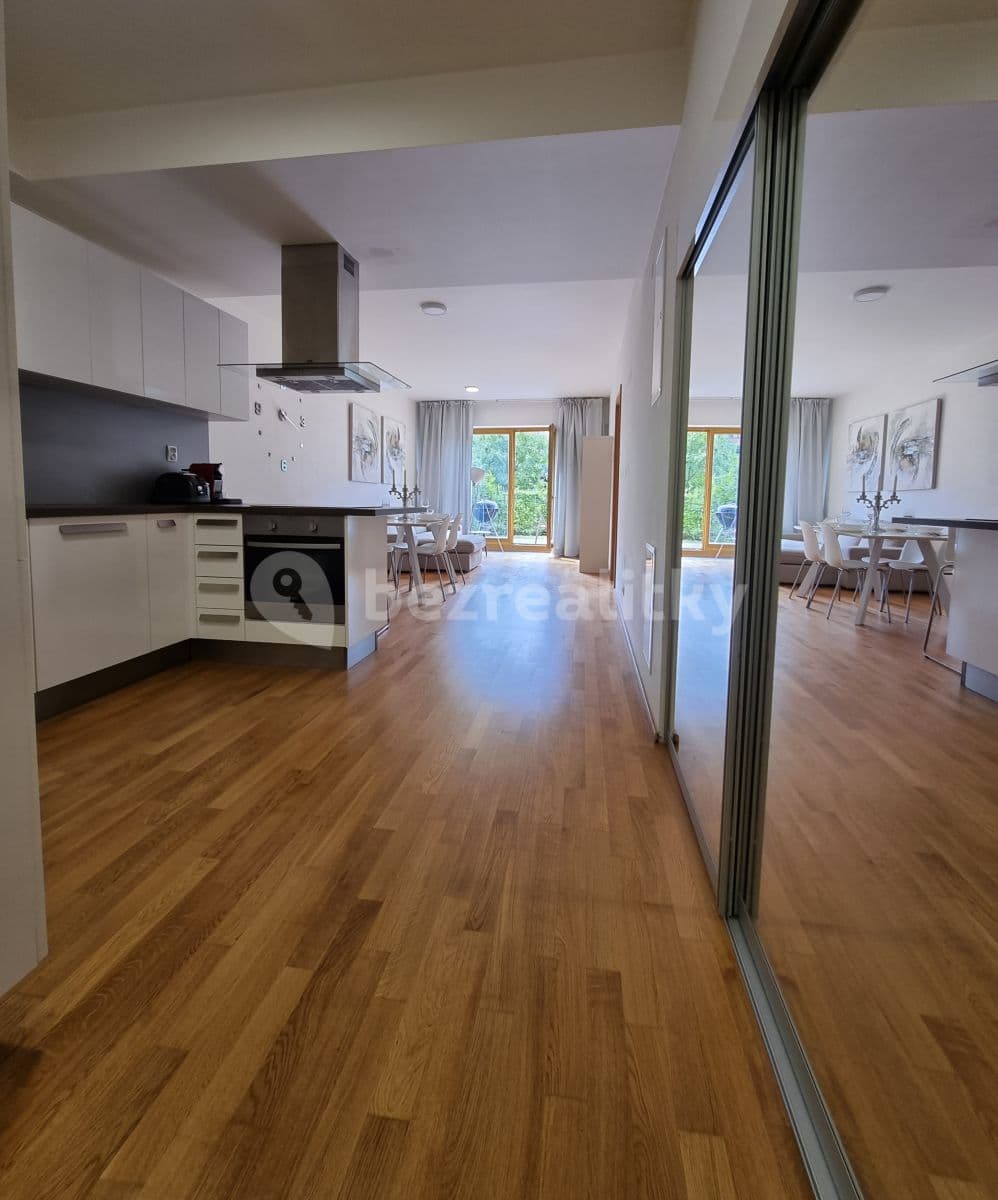 Prenájom bytu 2-izbový 58 m², Za Karlínským přístavem, Praha, Praha Prenájom bytu 2-izbový 58 m², Za Karlínským přístavem, Praha, Praha