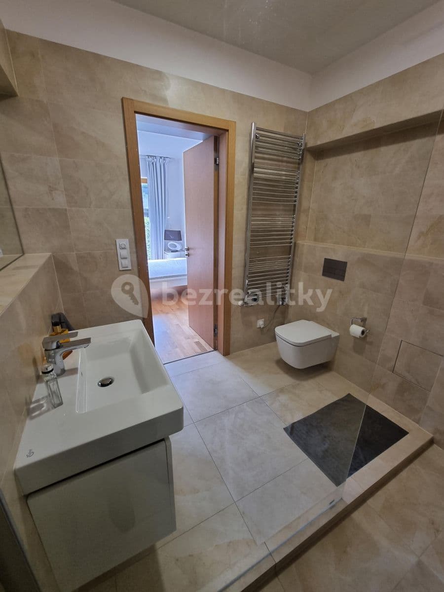 Prenájom bytu 2-izbový 58 m², Za Karlínským přístavem, Praha, Praha Prenájom bytu 2-izbový 58 m², Za Karlínským přístavem, Praha, Praha