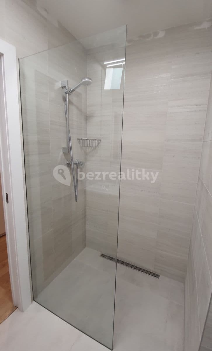 Prenájom bytu 2-izbový 37 m², Sokolovská, Praha, Praha Prenájom bytu 2-izbový 37 m², Sokolovská, Praha, Praha