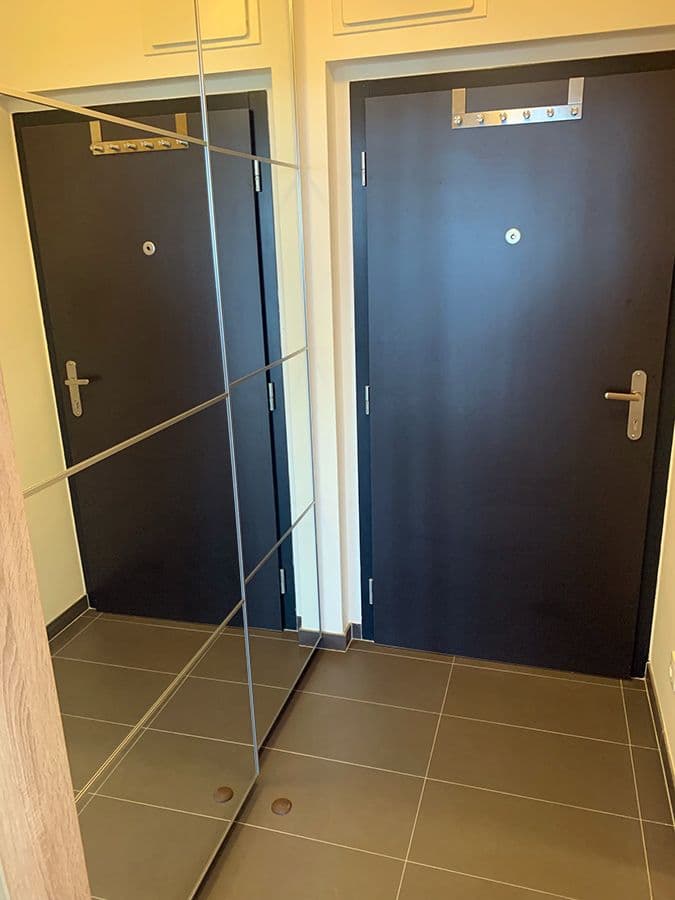 Prenájom bytu 1-izbový 36 m², Škrábkových, Praha, Praha Prenájom bytu 1-izbový 36 m², Škrábkových, Praha, Praha
