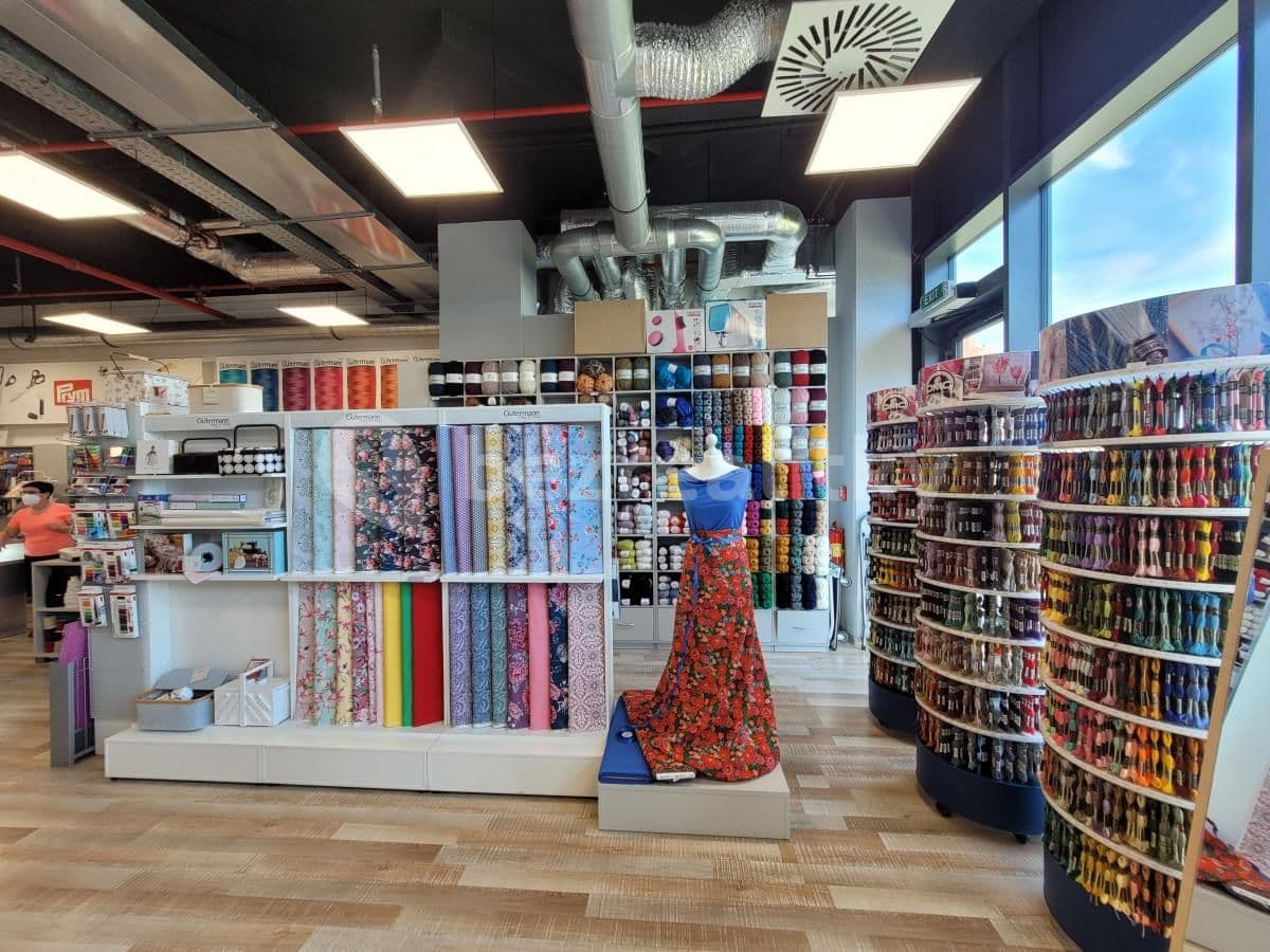 Prenájom bytu 3-izbový 90 m², Mukařovského, Praha, Praha Prenájom bytu 3-izbový 90 m², Mukařovského, Praha, Praha