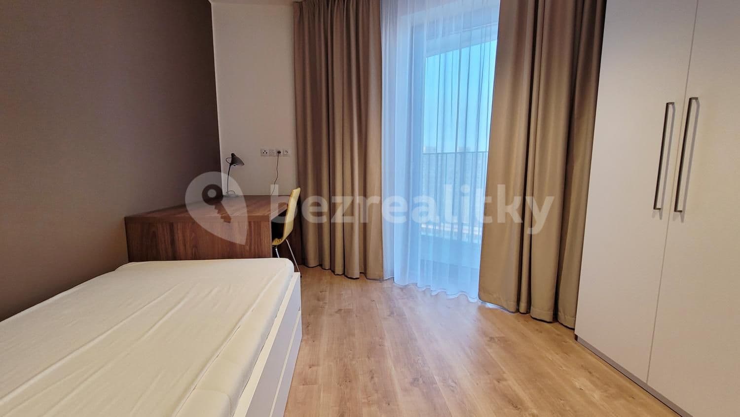 Prenájom bytu 3-izbový 90 m², Mukařovského, Praha, Praha Prenájom bytu 3-izbový 90 m², Mukařovského, Praha, Praha