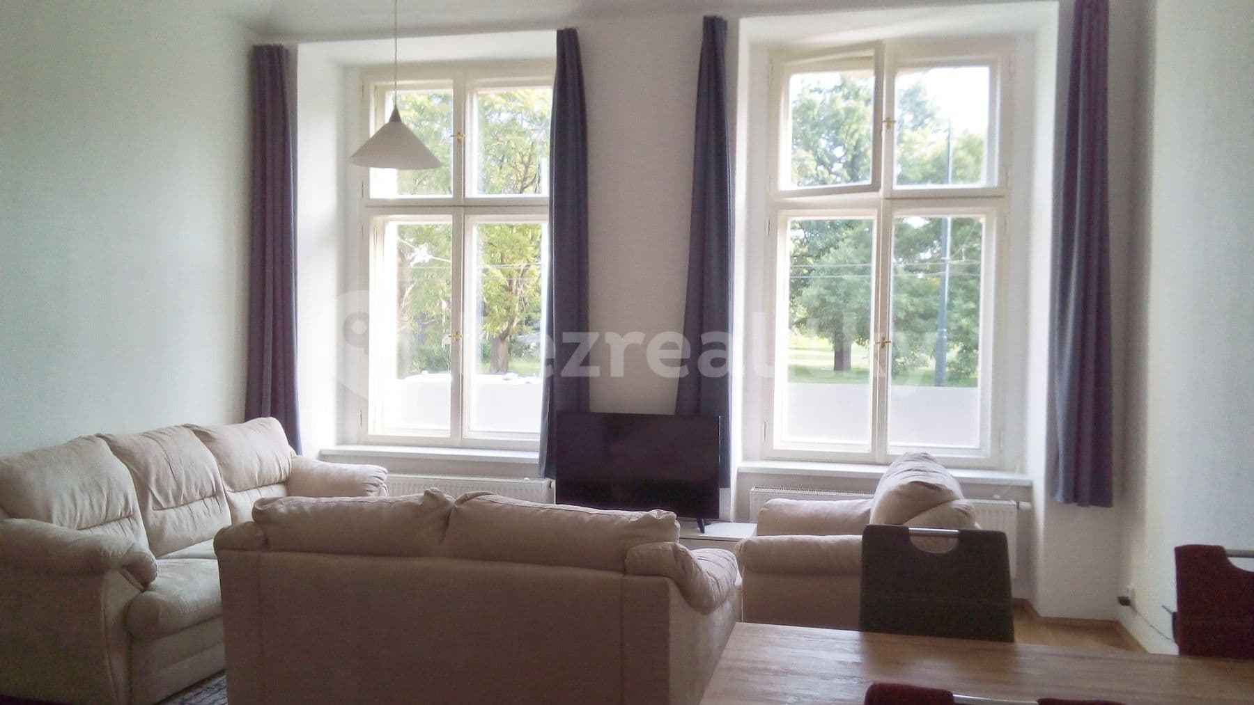 Prenájom bytu 2-izbový 60 m², Bolzanova, Praha, Praha Prenájom bytu 2-izbový 60 m², Bolzanova, Praha, Praha