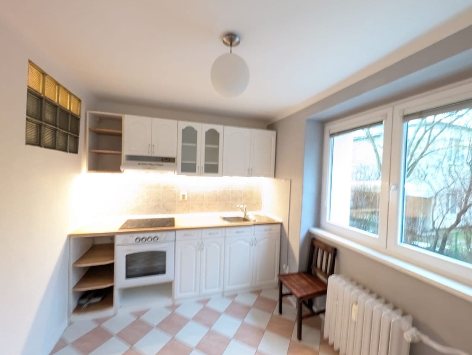 Prenájom bytu 1-izbový 30 m², Raisova, Plzeň, Plzeňský kraj Prenájom bytu 1-izbový 30 m², Raisova, Plzeň, Plzeňský kraj