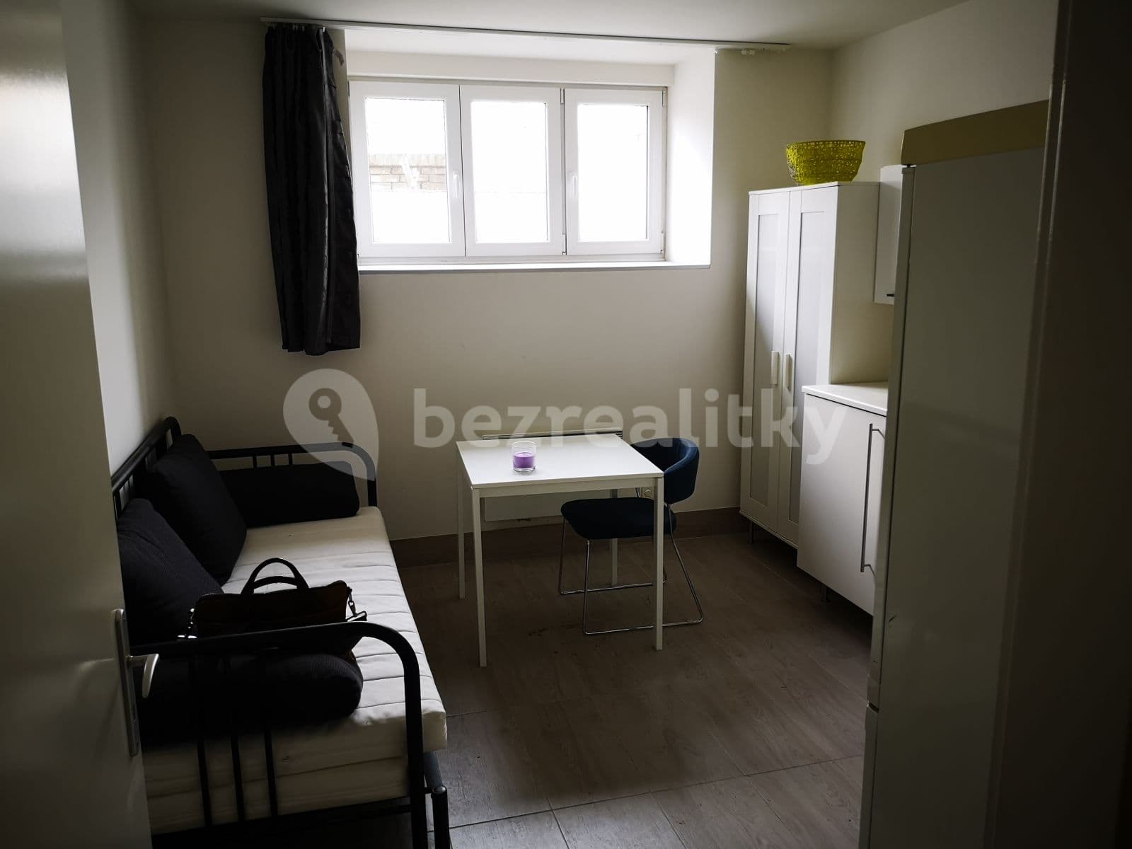 Prenájom bytu 1-izbový 20 m², Pod Kynclovkou, Praha, Praha Prenájom bytu 1-izbový 20 m², Pod Kynclovkou, Praha, Praha