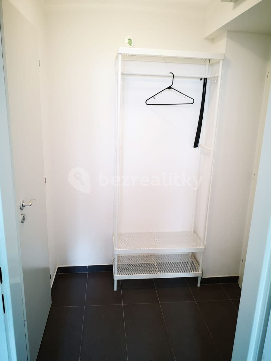 Prenájom bytu 1-izbový 20 m², Pod Kynclovkou, Praha, Praha Prenájom bytu 1-izbový 20 m², Pod Kynclovkou, Praha, Praha