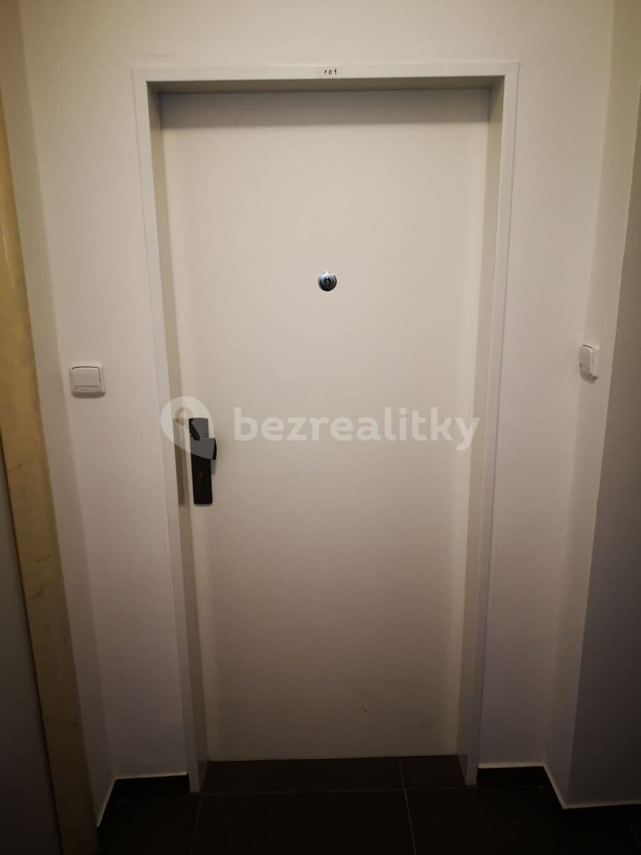 Prenájom bytu 1-izbový 20 m², Pod Kynclovkou, Praha, Praha Prenájom bytu 1-izbový 20 m², Pod Kynclovkou, Praha, Praha