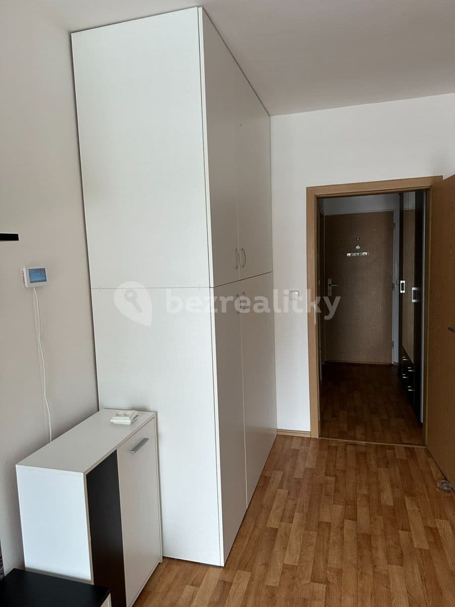 Prenájom bytu 1-izbový 27 m², Obecní, Chyňava, Středočeský kraj Prenájom bytu 1-izbový 27 m², Obecní, Chyňava, Středočeský kraj