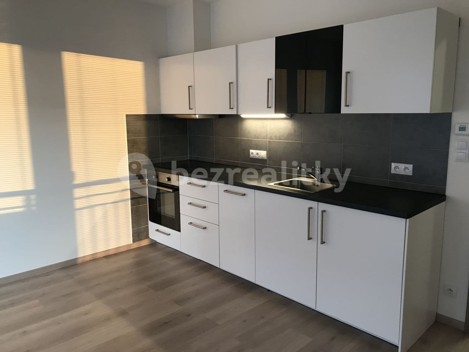 Prenájom bytu 1-izbový 34 m², Šífařská, Praha, Praha Prenájom bytu 1-izbový 34 m², Šífařská, Praha, Praha