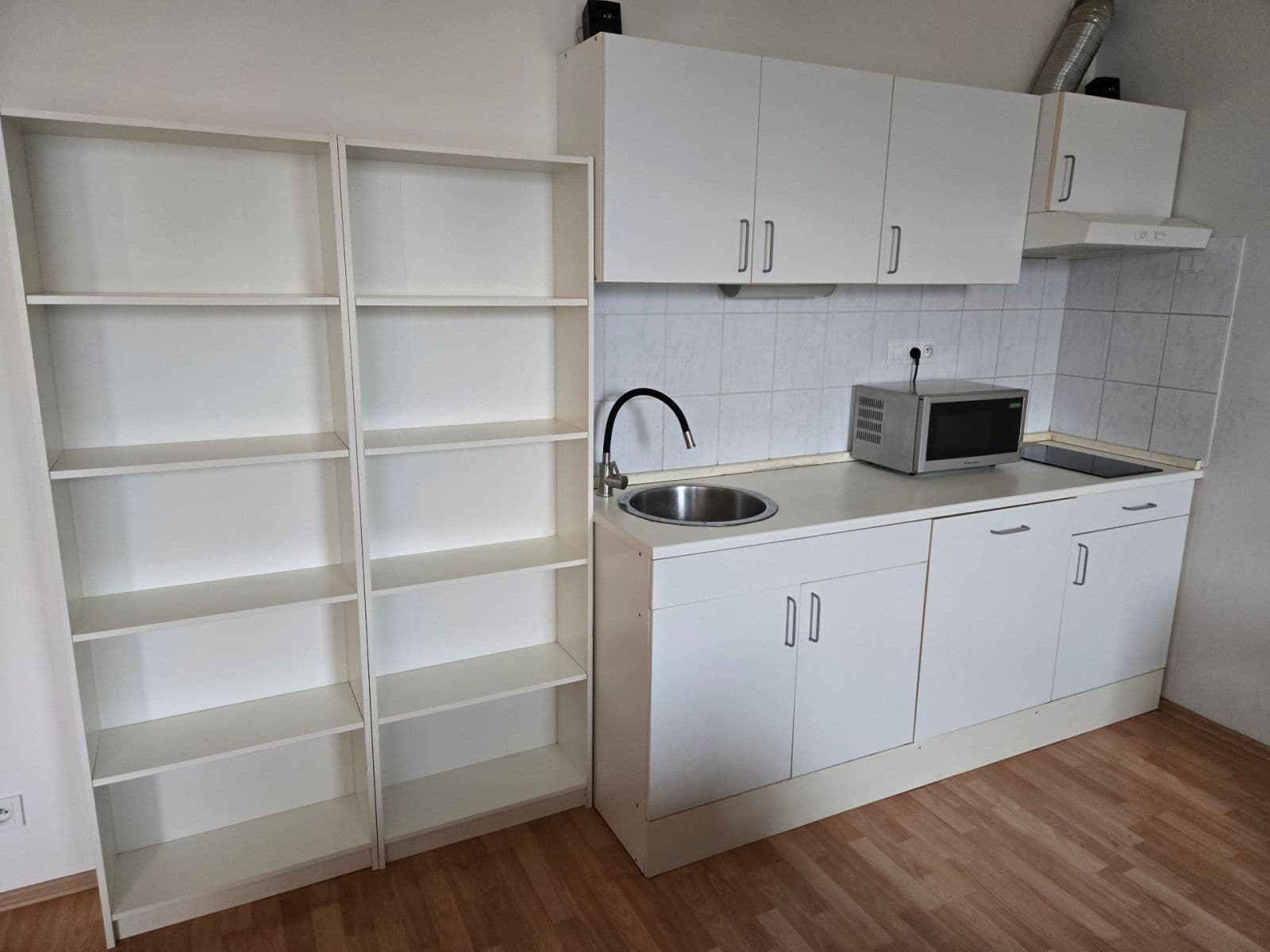 Prenájom bytu 1-izbový 38 m², Kabešova, Praha, Praha Prenájom bytu 1-izbový 38 m², Kabešova, Praha, Praha