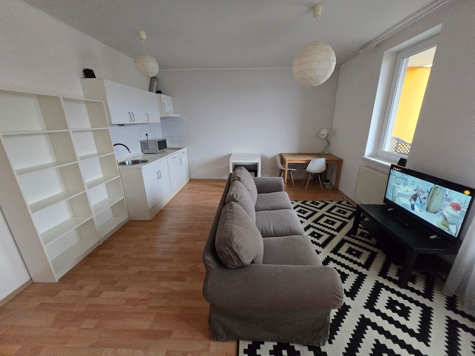 Prenájom bytu 1-izbový 38 m², Kabešova, Praha, Praha Prenájom bytu 1-izbový 38 m², Kabešova, Praha, Praha