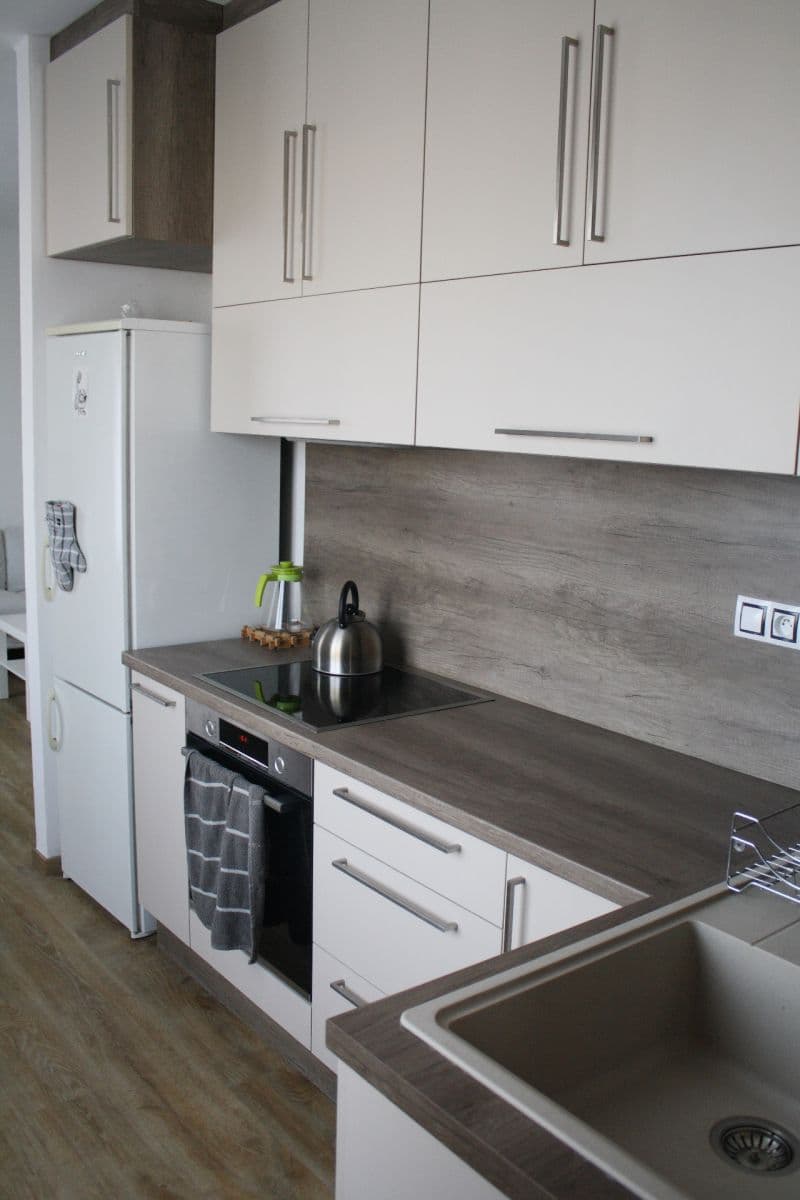 Prenájom bytu 2-izbový 56 m², Brojova, Plzeň, Plzeňský kraj Prenájom bytu 2-izbový 56 m², Brojova, Plzeň, Plzeňský kraj