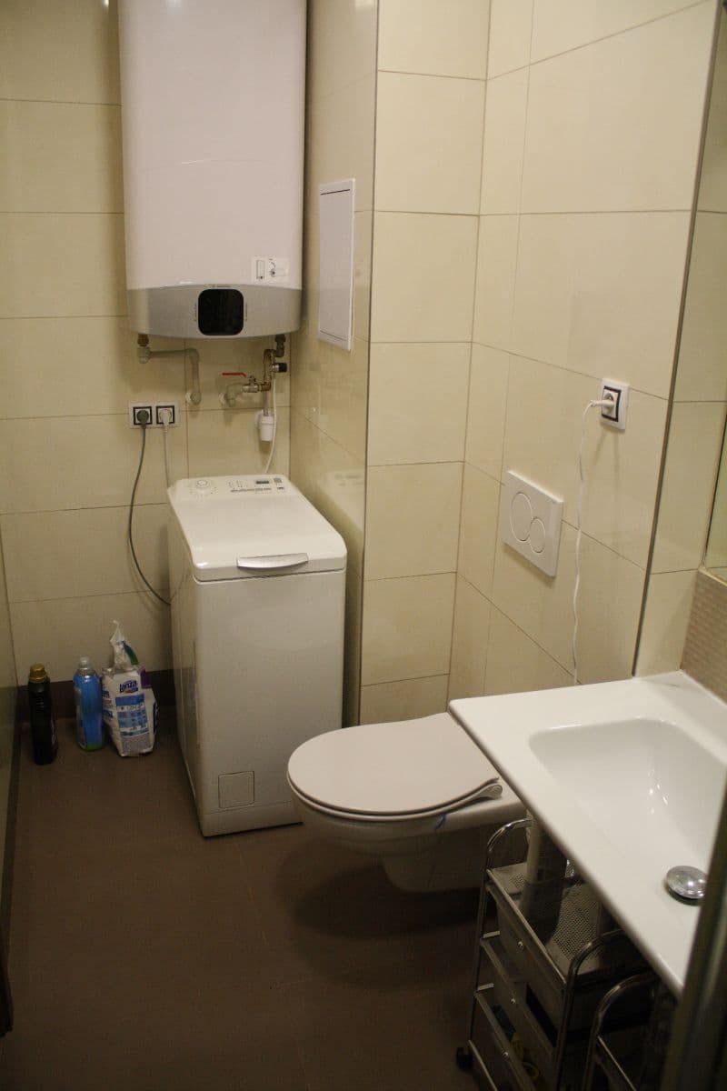 Prenájom bytu 2-izbový 56 m², Brojova, Plzeň, Plzeňský kraj Prenájom bytu 2-izbový 56 m², Brojova, Plzeň, Plzeňský kraj