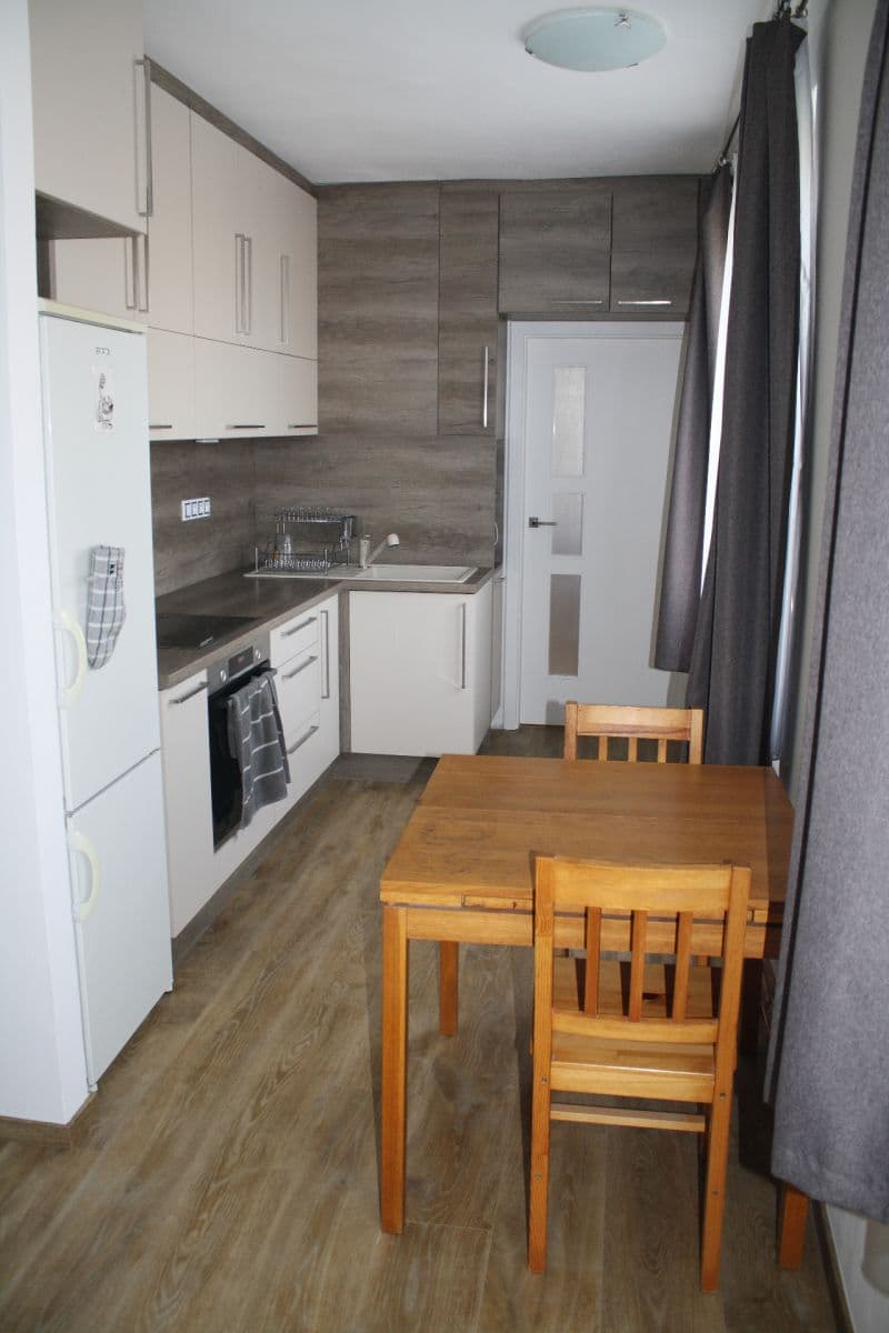 Prenájom bytu 2-izbový 56 m², Brojova, Plzeň, Plzeňský kraj Prenájom bytu 2-izbový 56 m², Brojova, Plzeň, Plzeňský kraj