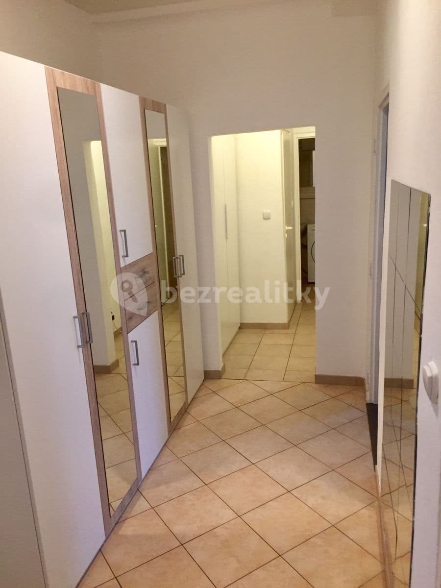 Prenájom bytu 1-izbový 50 m², Sklenárova, Ružinov, Bratislavský kraj Prenájom bytu 1-izbový 50 m², Sklenárova, Ružinov, Bratislavský kraj