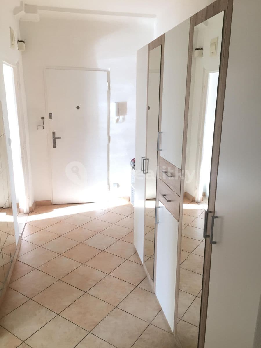 Prenájom bytu 1-izbový 50 m², Sklenárova, Ružinov, Bratislavský kraj Prenájom bytu 1-izbový 50 m², Sklenárova, Ružinov, Bratislavský kraj