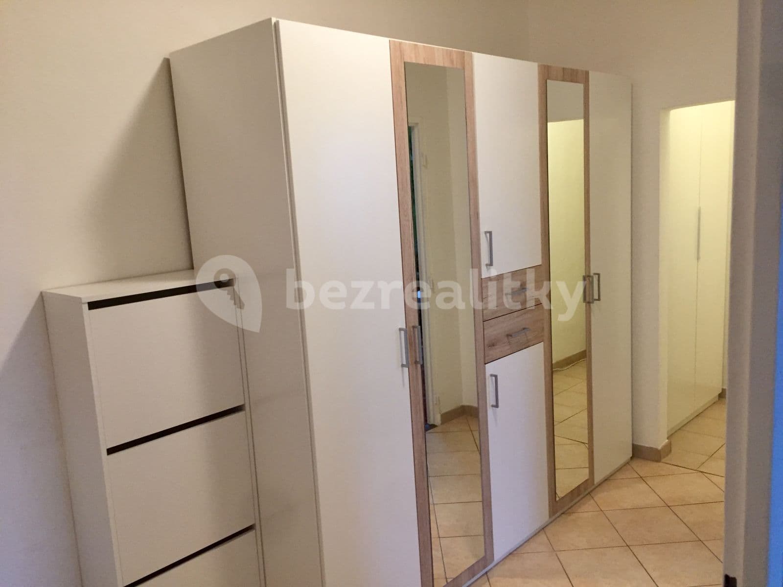 Prenájom bytu 1-izbový 50 m², Sklenárova, Ružinov, Bratislavský kraj Prenájom bytu 1-izbový 50 m², Sklenárova, Ružinov, Bratislavský kraj