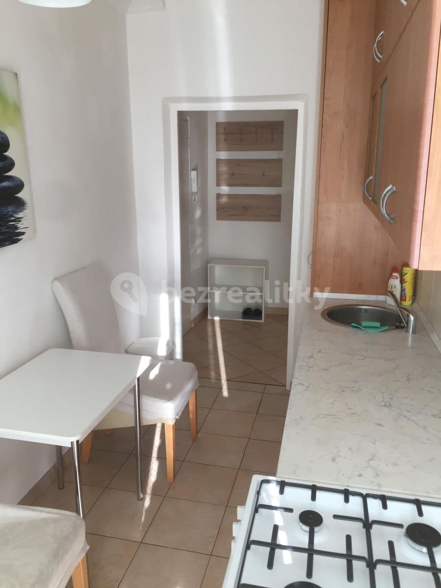 Prenájom bytu 1-izbový 50 m², Sklenárova, Ružinov, Bratislavský kraj Prenájom bytu 1-izbový 50 m², Sklenárova, Ružinov, Bratislavský kraj