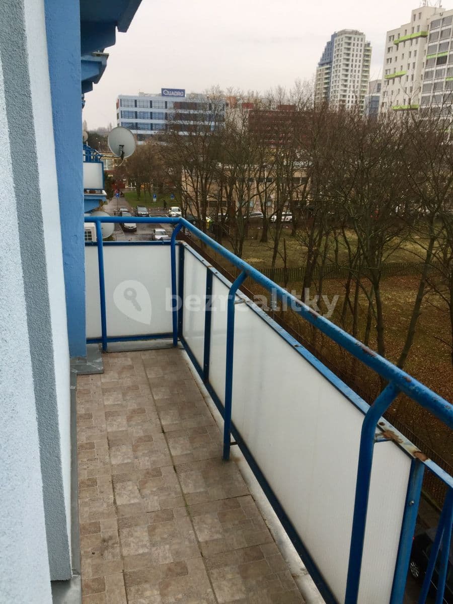 Prenájom bytu 1-izbový 50 m², Sklenárova, Ružinov, Bratislavský kraj Prenájom bytu 1-izbový 50 m², Sklenárova, Ružinov, Bratislavský kraj