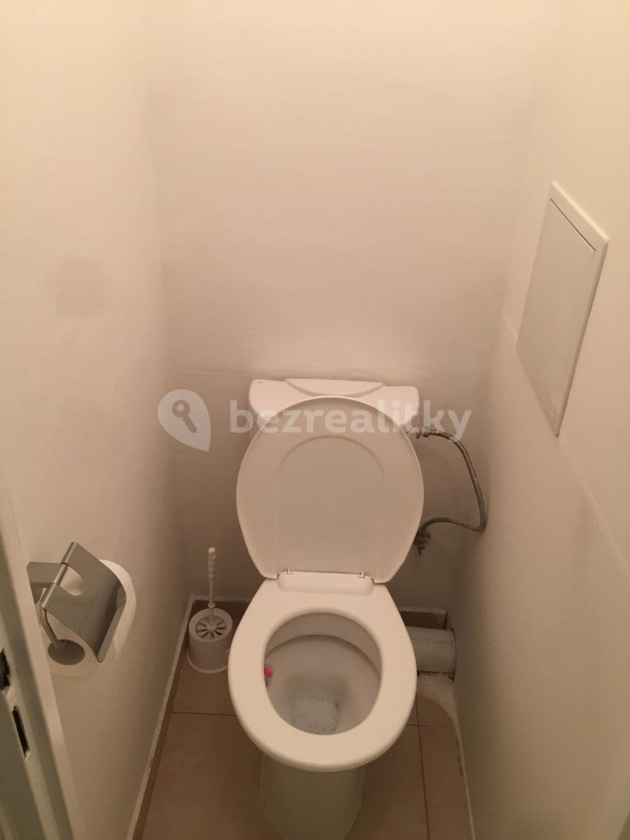 Prenájom bytu 1-izbový 50 m², Sklenárova, Ružinov, Bratislavský kraj Prenájom bytu 1-izbový 50 m², Sklenárova, Ružinov, Bratislavský kraj