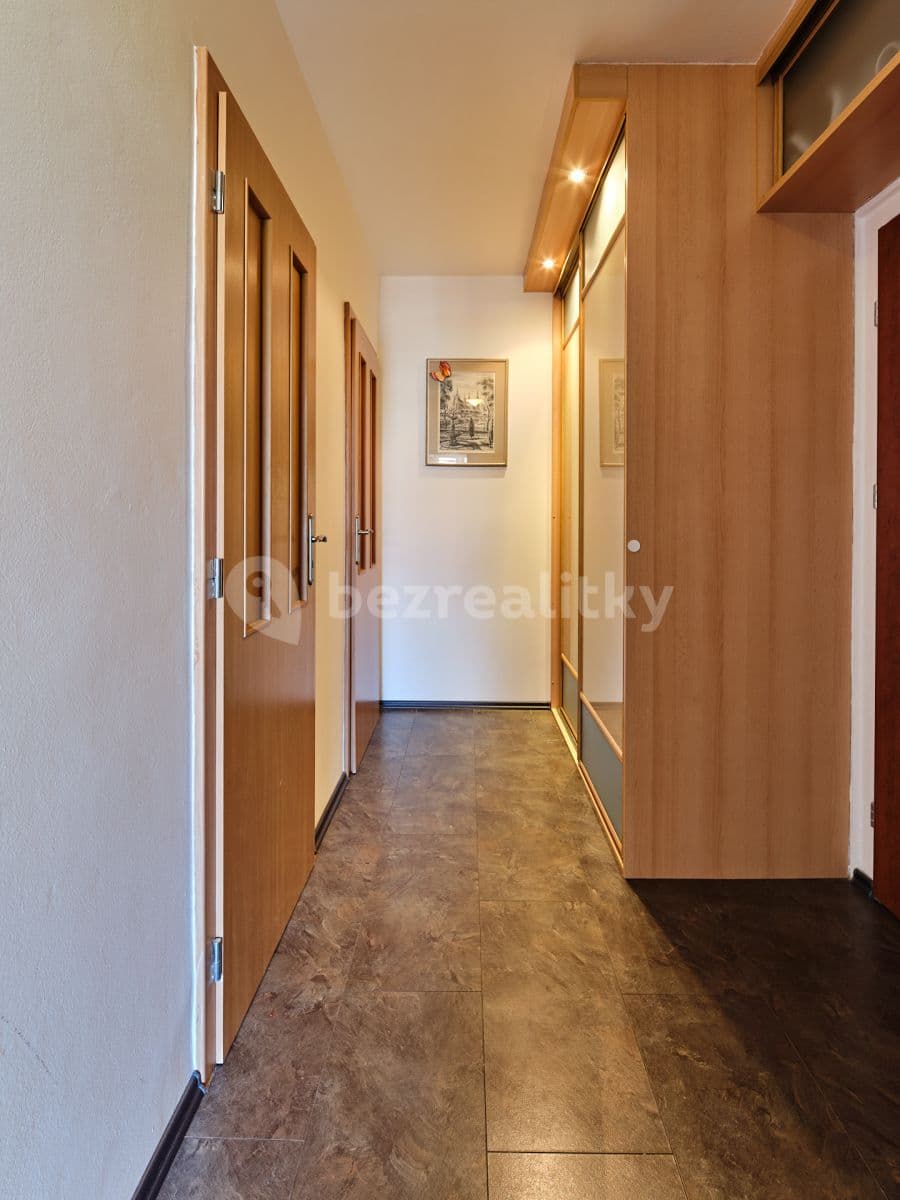 Prenájom bytu 3-izbový 68 m², Zlešická, Praha, Praha Prenájom bytu 3-izbový 68 m², Zlešická, Praha, Praha