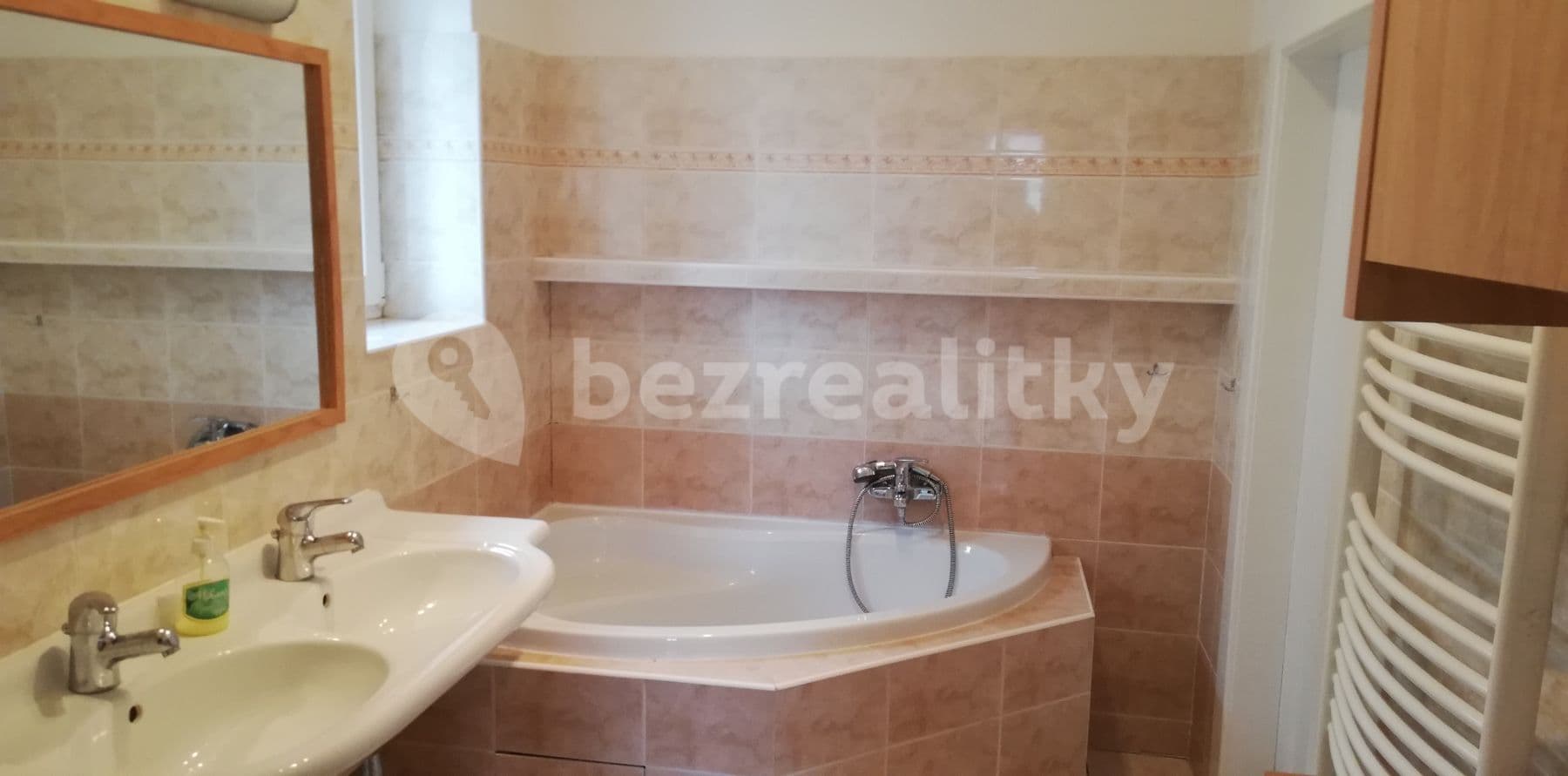 Prenájom bytu 3-izbový 91 m², Na Třebešíně, Praha, Praha Prenájom bytu 3-izbový 91 m², Na Třebešíně, Praha, Praha