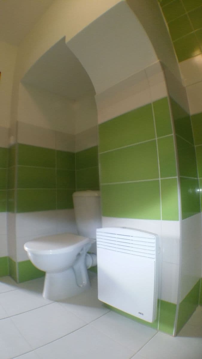 Prenájom bytu 3-izbový 50 m², Roudničská, Hradec Králové, Královéhradecký kraj Prenájom bytu 3-izbový 50 m², Roudničská, Hradec Králové, Královéhradecký kraj