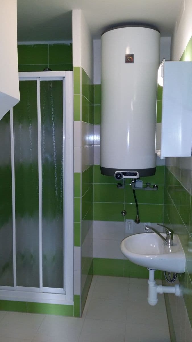 Prenájom bytu 3-izbový 50 m², Roudničská, Hradec Králové, Královéhradecký kraj Prenájom bytu 3-izbový 50 m², Roudničská, Hradec Králové, Královéhradecký kraj