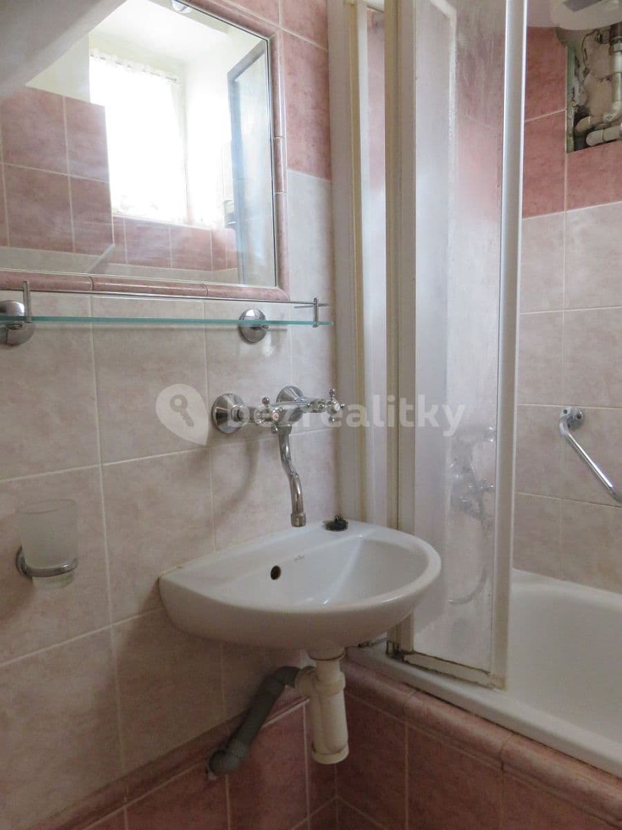 Prenájom bytu 3-izbový 85 m², Kamenická, Praha, Praha Prenájom bytu 3-izbový 85 m², Kamenická, Praha, Praha