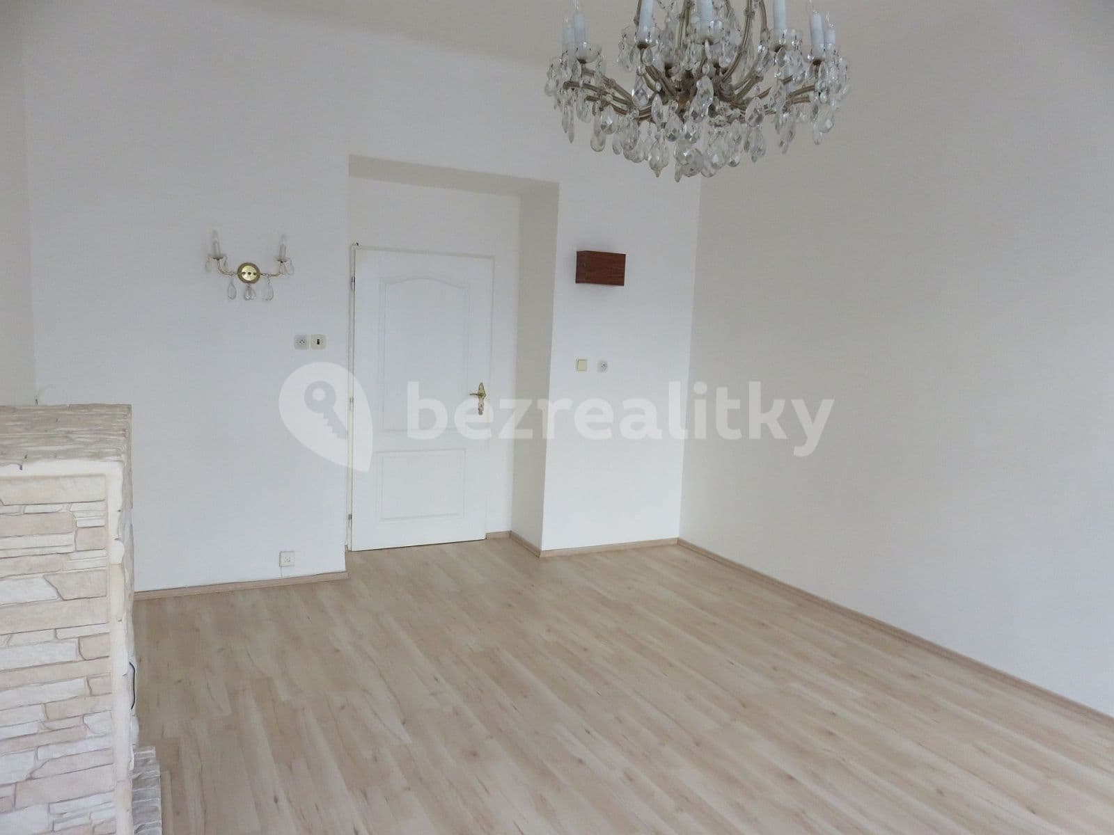 Prenájom bytu 3-izbový 85 m², Kamenická, Praha, Praha Prenájom bytu 3-izbový 85 m², Kamenická, Praha, Praha