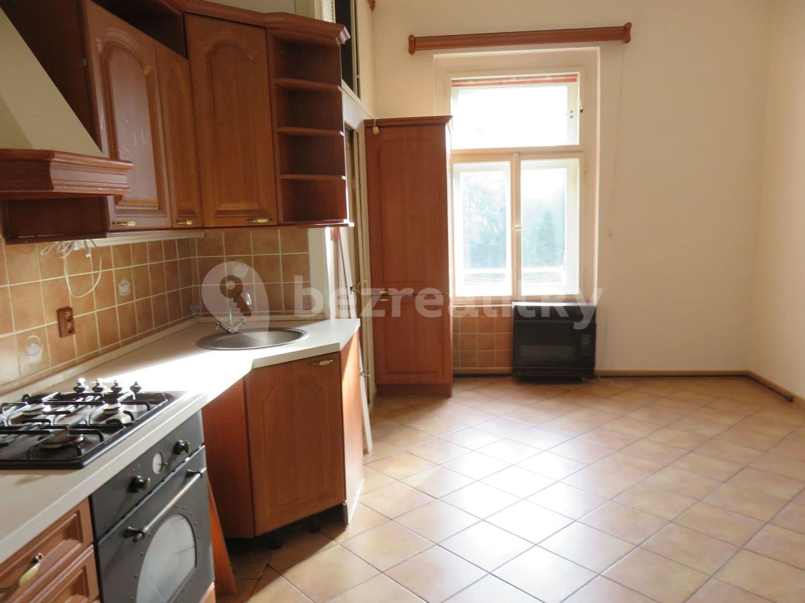 Prenájom bytu 3-izbový 85 m², Kamenická, Praha, Praha Prenájom bytu 3-izbový 85 m², Kamenická, Praha, Praha