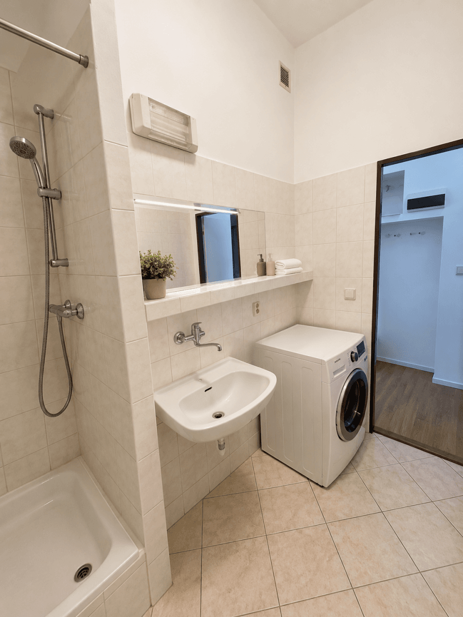 Prenájom bytu 1-izbový 50 m², Na hrázi, Olomouc, Olomoucký kraj Prenájom bytu 1-izbový 50 m², Na hrázi, Olomouc, Olomoucký kraj