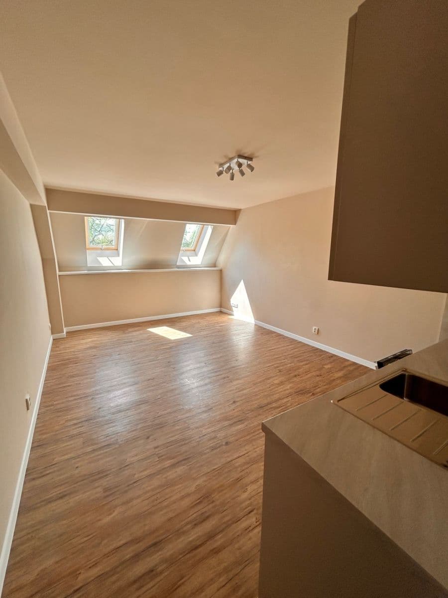 Prenájom bytu 1-izbový 30 m², U Pivovaru, Dobříš, Středočeský kraj Prenájom bytu 1-izbový 30 m², U Pivovaru, Dobříš, Středočeský kraj