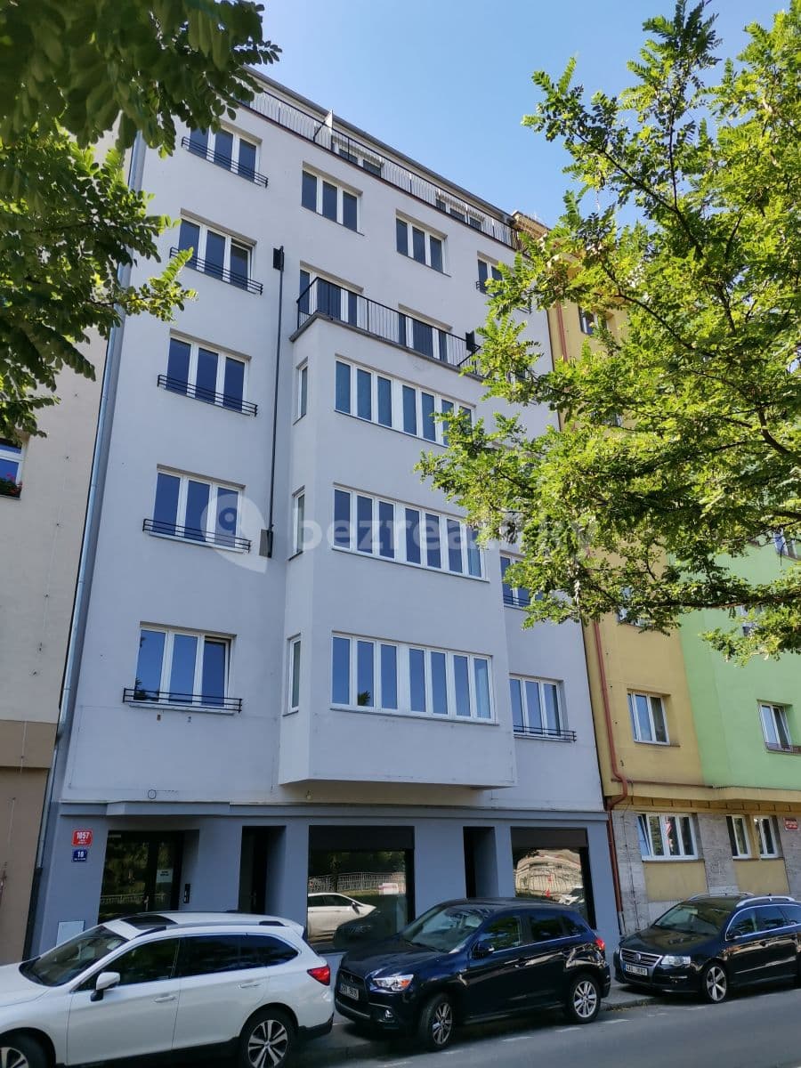 Prenájom bytu Garsoniéra 20 m², náměstí Dr. Václava Holého, Praha, Praha Prenájom bytu Garsoniéra 20 m², náměstí Dr. Václava Holého, Praha, Praha