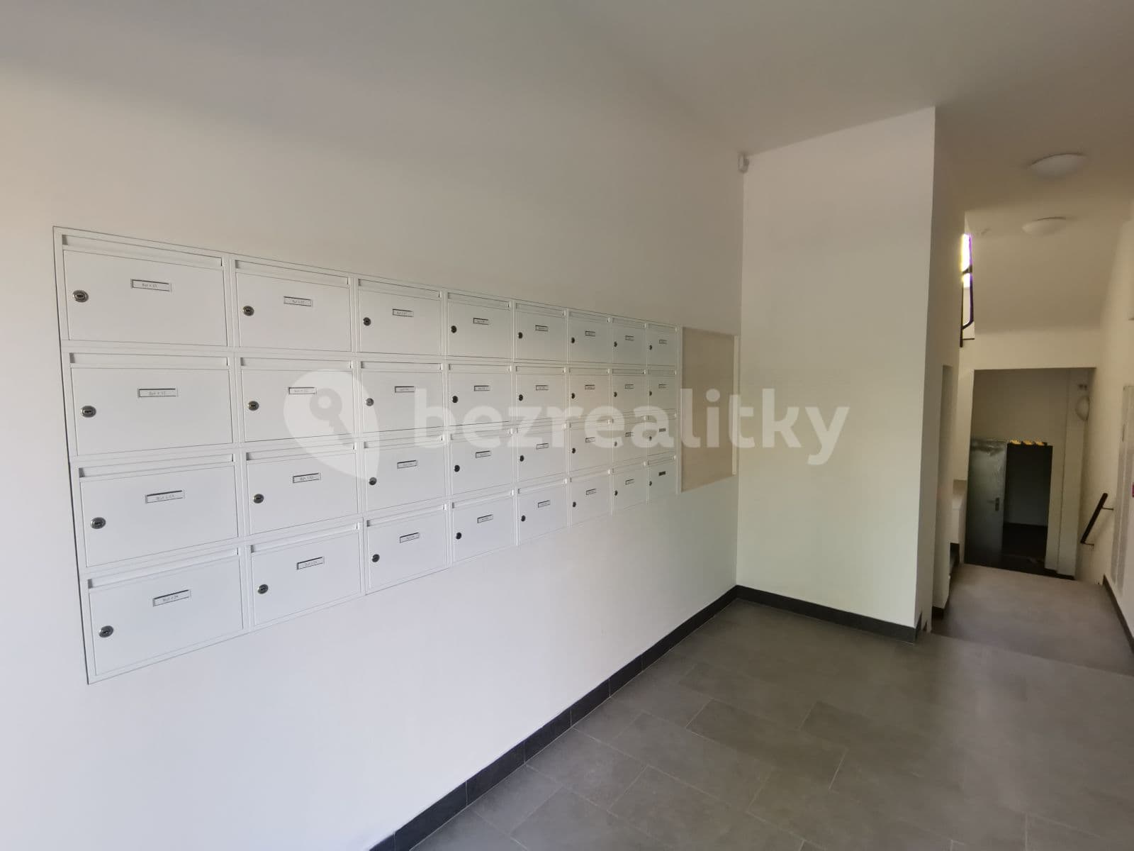 Prenájom bytu Garsoniéra 20 m², náměstí Dr. Václava Holého, Praha, Praha Prenájom bytu Garsoniéra 20 m², náměstí Dr. Václava Holého, Praha, Praha