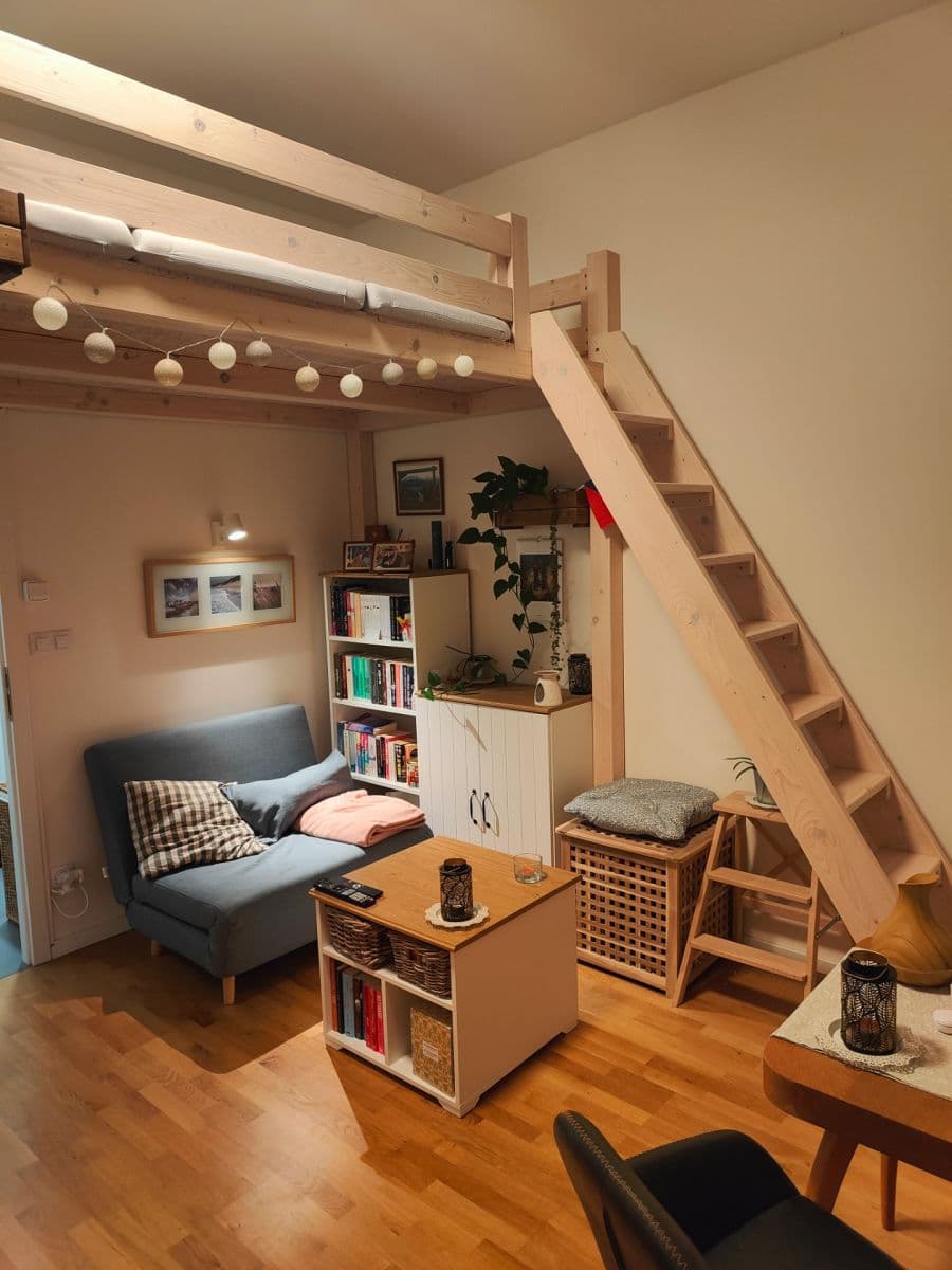 Prenájom bytu Garsoniéra 20 m², náměstí Dr. Václava Holého, Praha, Praha Prenájom bytu Garsoniéra 20 m², náměstí Dr. Václava Holého, Praha, Praha