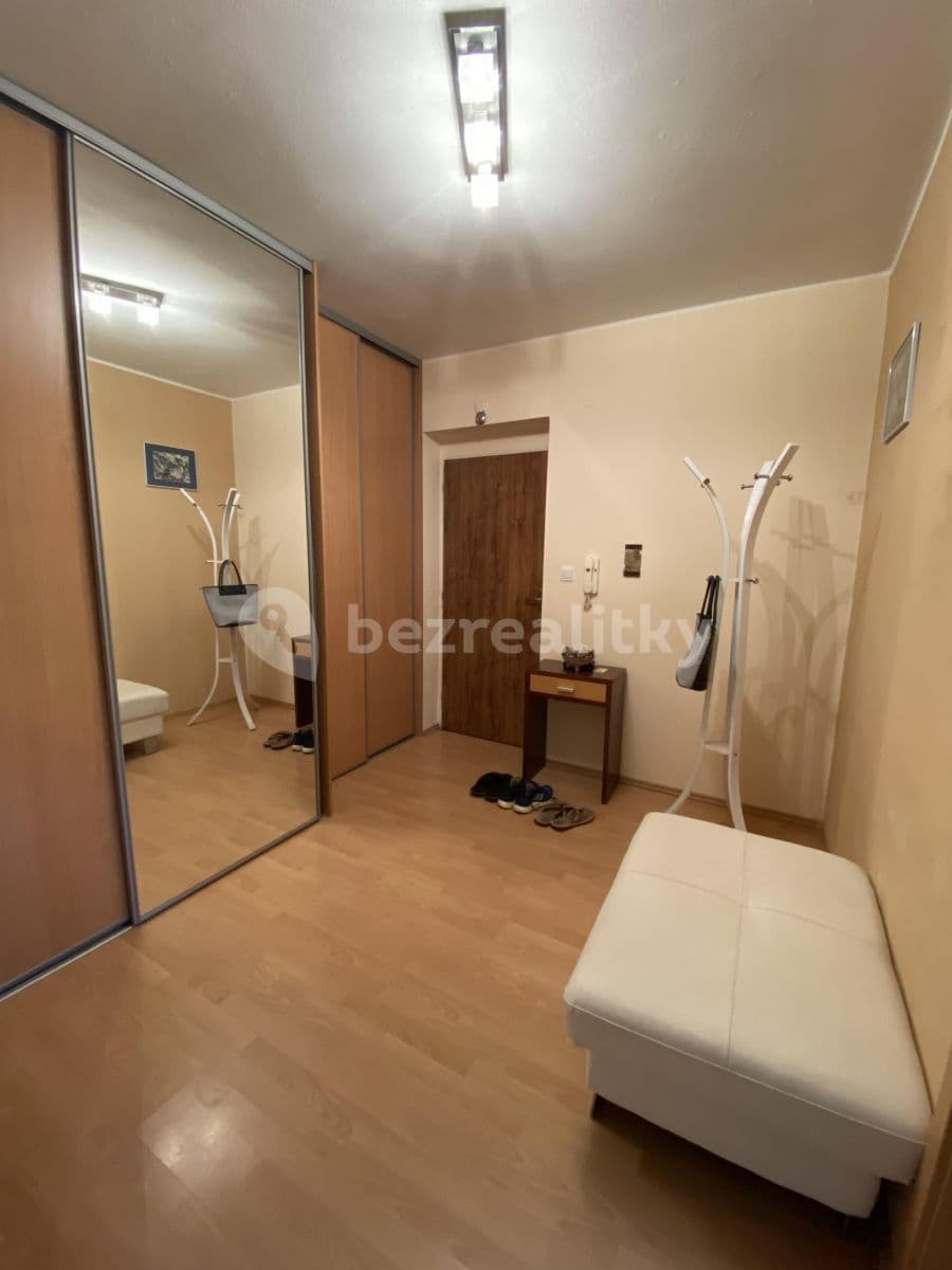 Prenájom bytu 2-izbový 53 m², Rusovská cesta, Petržalka, Bratislavský kraj