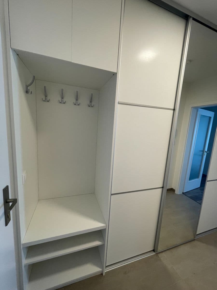Prenájom bytu 1-izbový 39 m², Zvěřinova, Praha, Praha Prenájom bytu 1-izbový 39 m², Zvěřinova, Praha, Praha