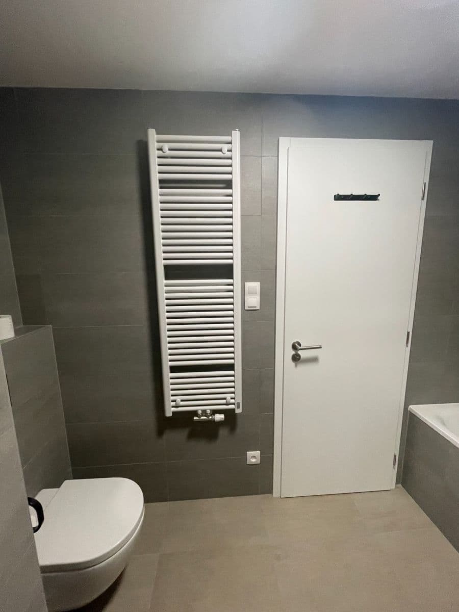 Prenájom bytu 1-izbový 39 m², Zvěřinova, Praha, Praha Prenájom bytu 1-izbový 39 m², Zvěřinova, Praha, Praha