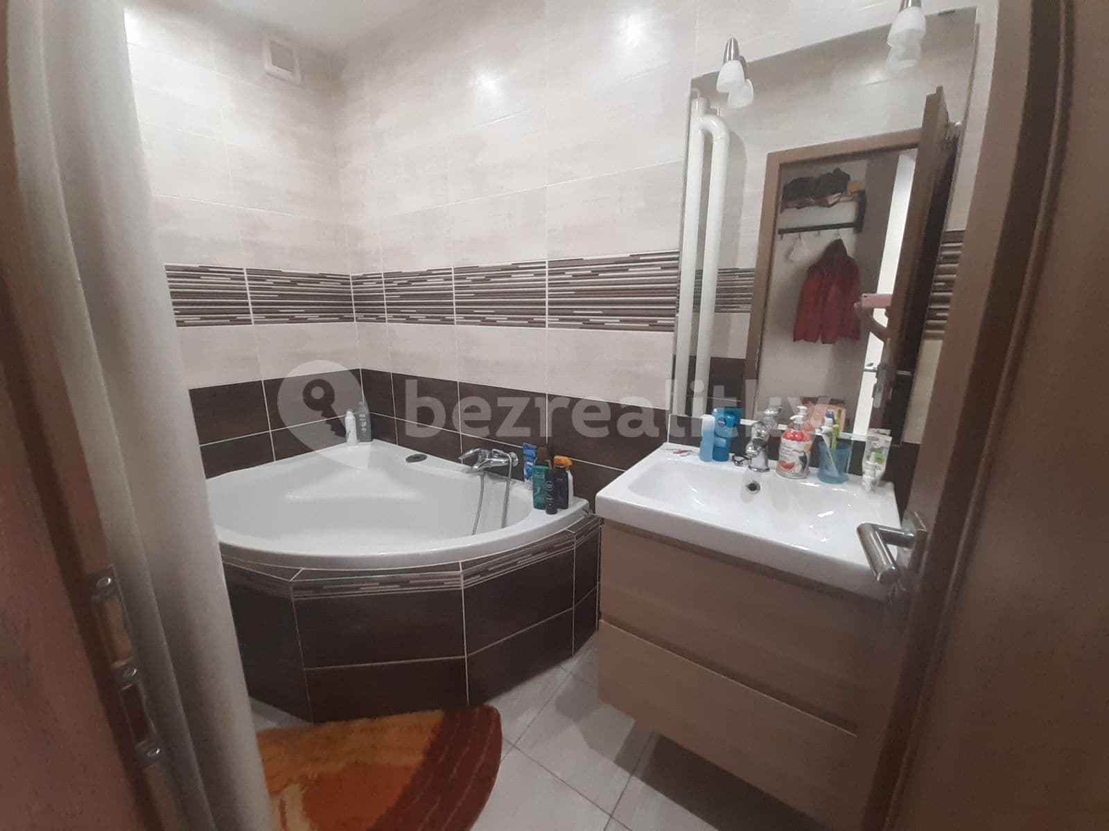 Prenájom bytu 1-izbový 37 m², Gruzínská, Praha, Praha Prenájom bytu 1-izbový 37 m², Gruzínská, Praha, Praha