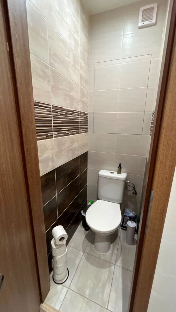 Prenájom bytu 1-izbový 37 m², Gruzínská, Praha, Praha Prenájom bytu 1-izbový 37 m², Gruzínská, Praha, Praha